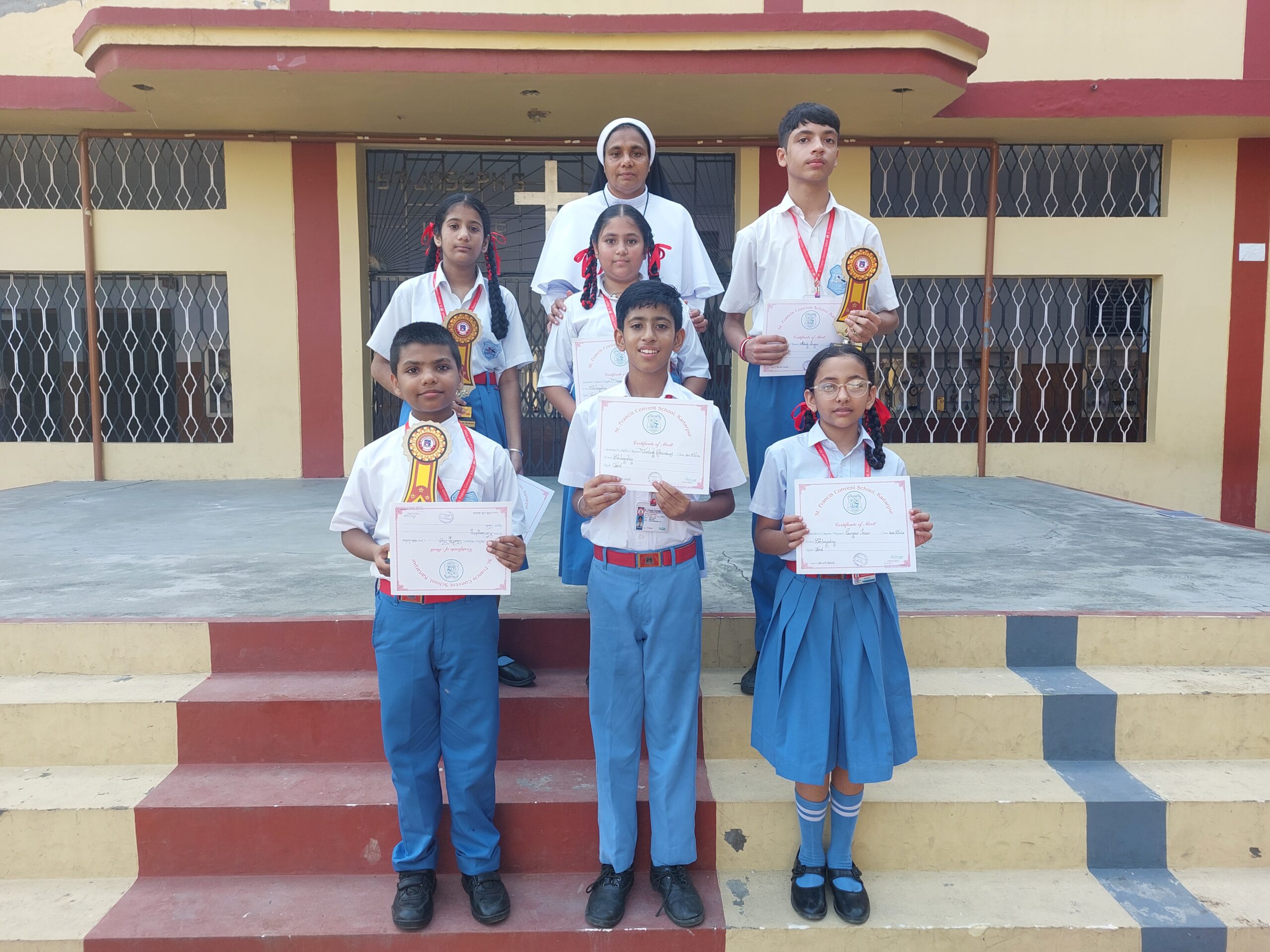 PRIZE DISTRIBUTION FOR CULTURAL ACTIVITIES(CLASSES 6TH & 7TH)